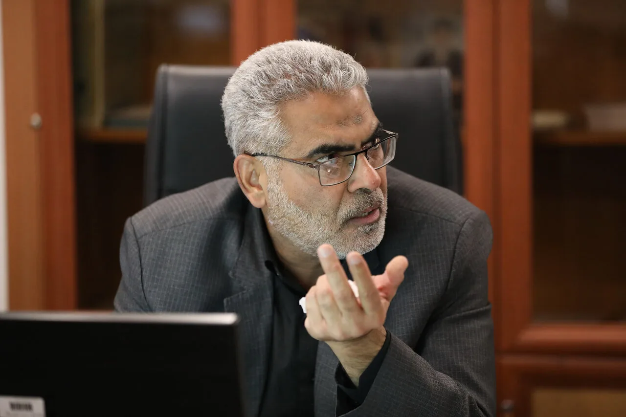 چه کسی تعهد ۱۰۰ درصدی بازگشت ارز را به ۶۰ درصد کاهش داد؟