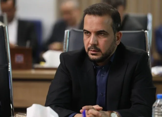 یوسفی: ناهماهنگی دولت درباره بنزین موجب نگرانی مردم شد