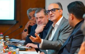 برگزاری نشست بررسی مسیرهای تامین برق مجتمعهای منطقه ویژه پتروشیمی ماهشهر به میزبانی هلدینگ خلیج فارس برگزاری نشست بررسی مسیرهای تامین برق مجتمعهای منطقه ویژه پتروشیمی ماهشهر به میزبانی هلدینگ خلیج فارس